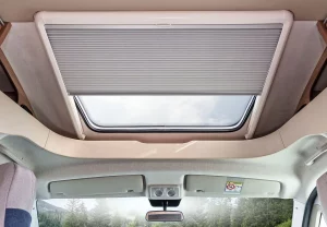Dachfenster von einem Wohnmobil